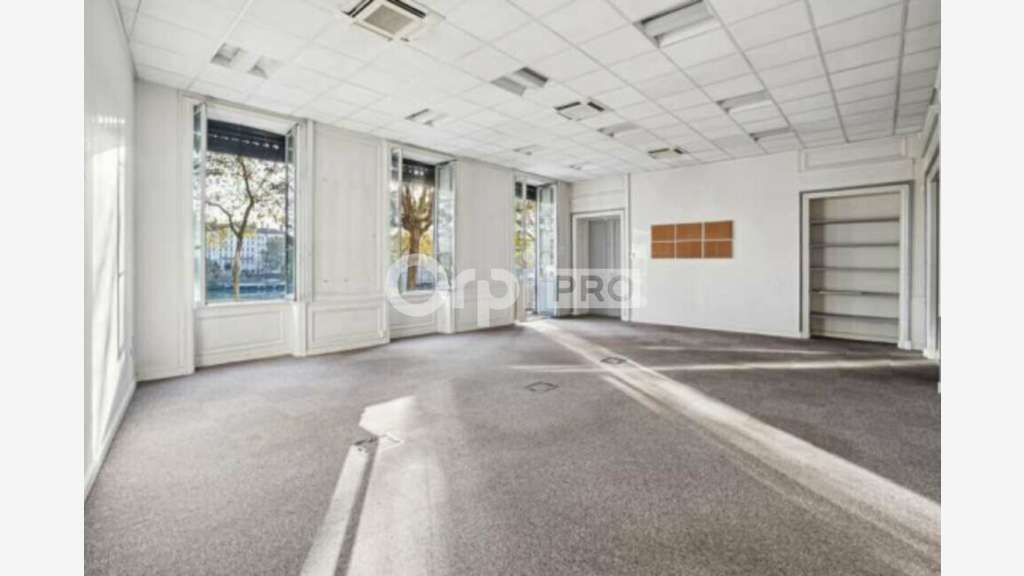 Bureaux 143m² à louer à Lyon 1er