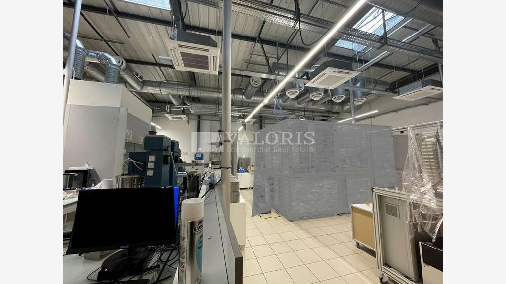 Local d'activités 364m² à louer à Lyon 7e