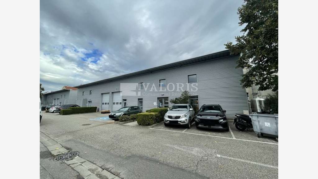 Local d'activités 364m² à louer à Lyon 7e