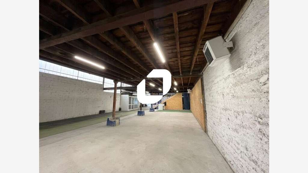 A louer Local d'activité 874m² Lyon