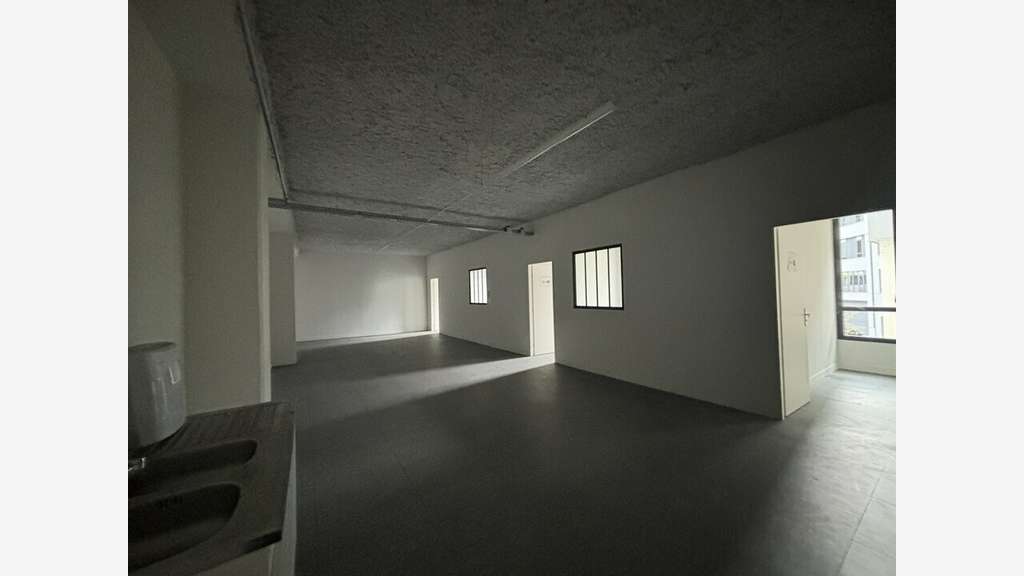 A louer local d'activité de 408m² à Lyon 69007