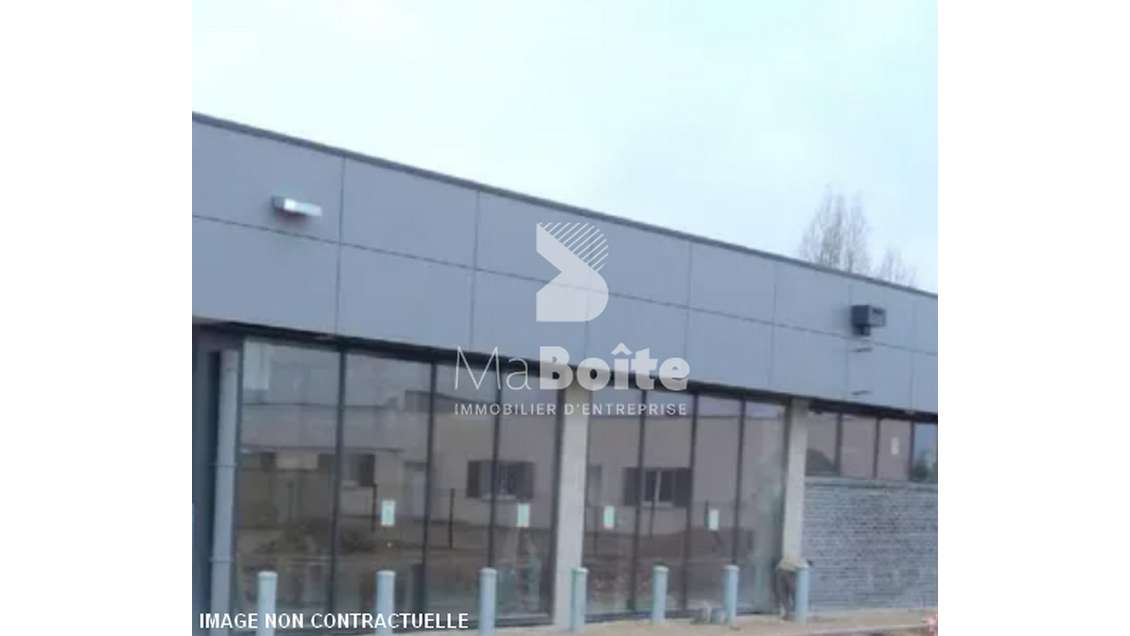A louer show room atelier 900m² à Mably