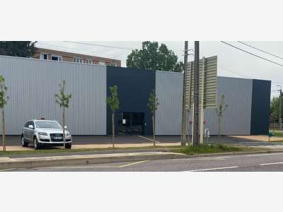 A louer local d'activités 900m² à Mably