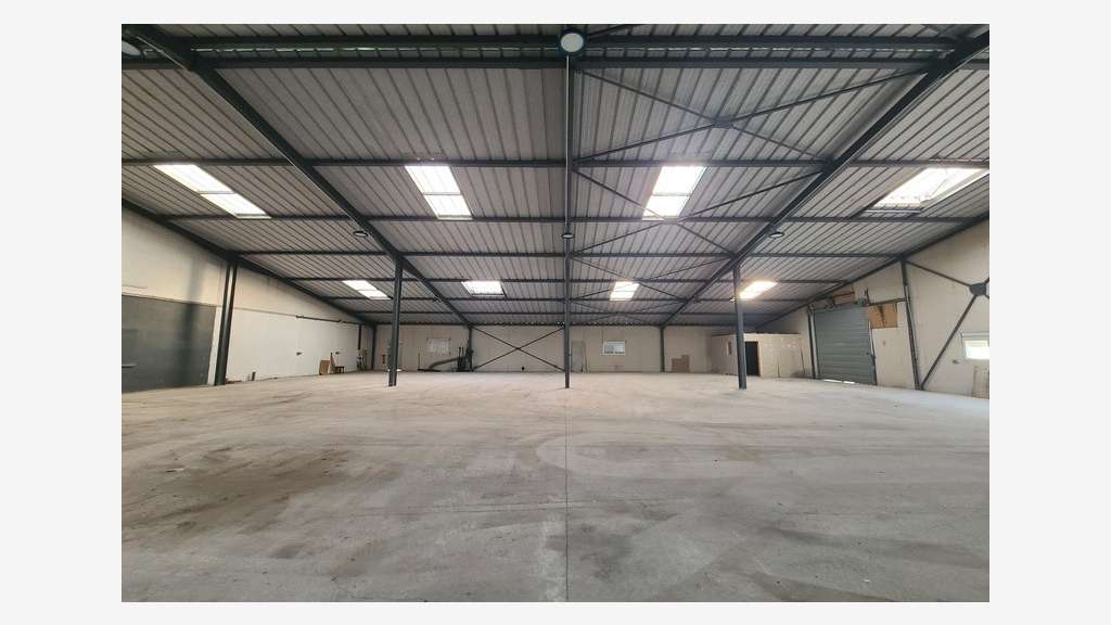 Local d'activité 618m² à louer proche A63 Magescq
