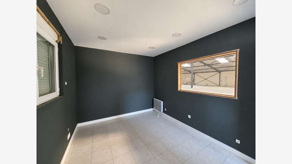 Local d'activité 618m² à louer proche A63 Magescq