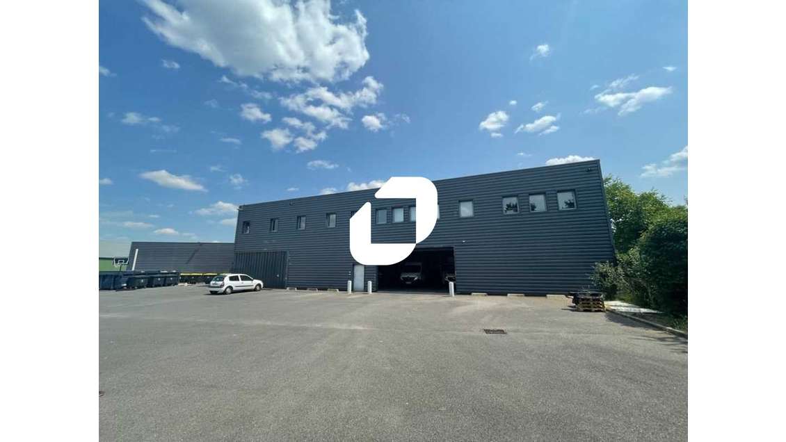 A louer Local d'activité 2000m² Magny en vexin