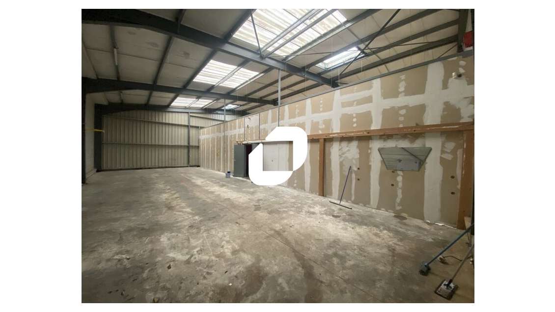 A louer Local d'activité 462m² Magny en vexin