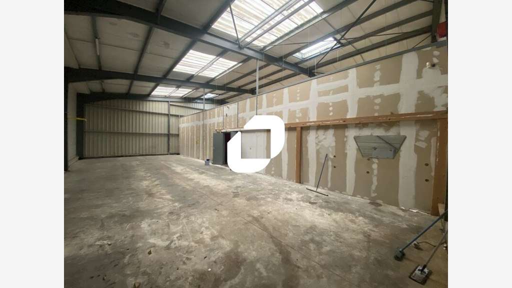 A louer Local d'activité 462m² Magny en vexin