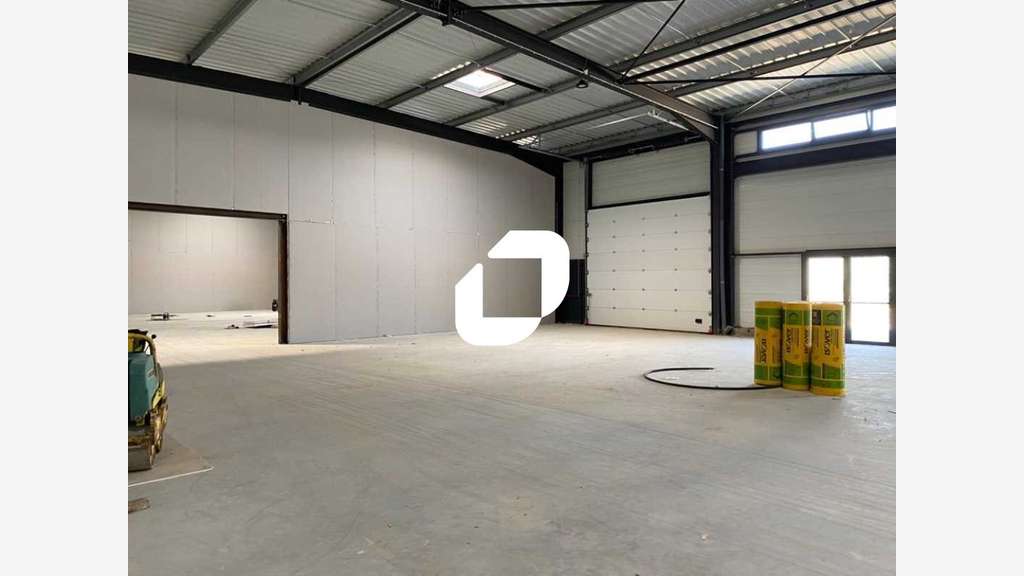 A louer Local d'activité 300m² Magny en vexin