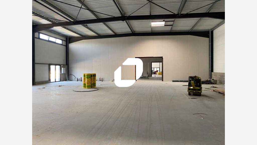 A louer Local d'activité 300m² Magny en vexin