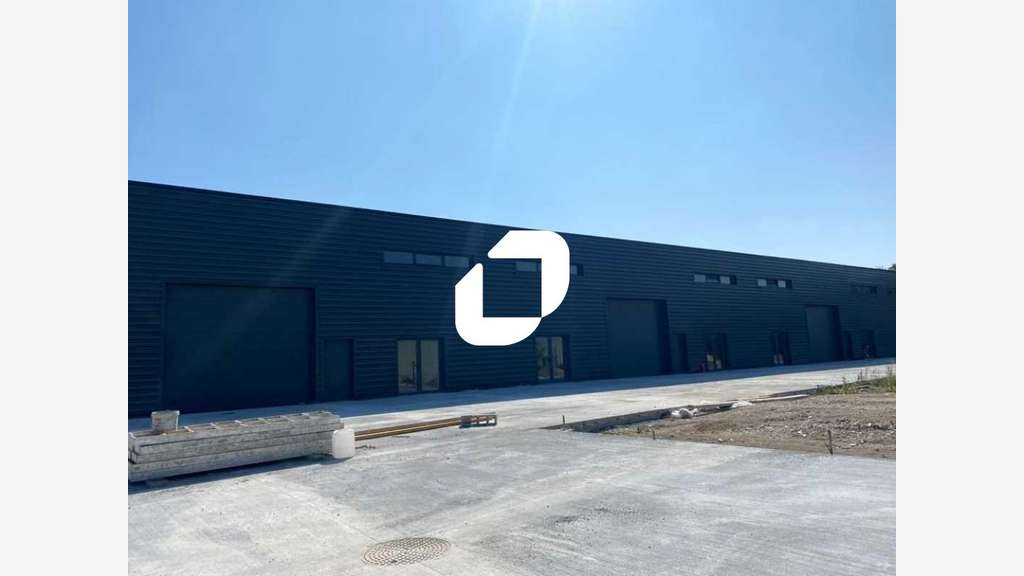 A louer Local d'activité 300m² Magny en vexin