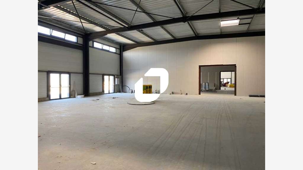 A louer Local d'activité 300m² Magny en vexin