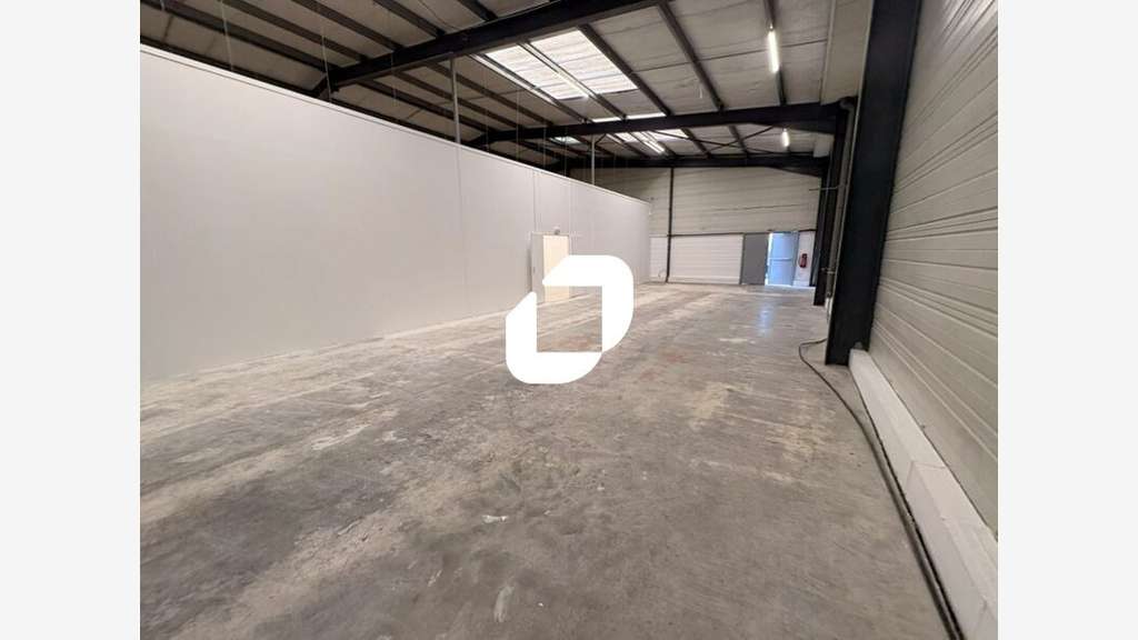 A louer Local d'activité 240m² Magny en vexin