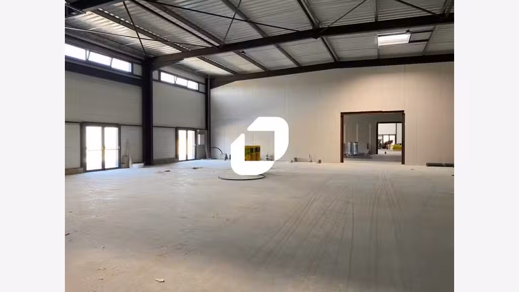 A louer Local d'activité 300m² Magny en vexin