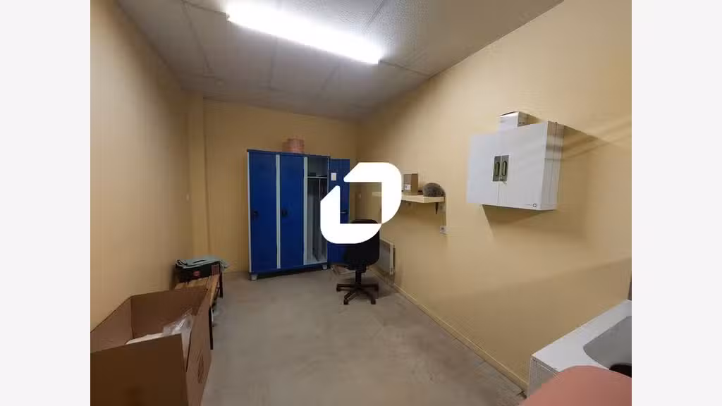 A louer Local d'activité 754m² Magny les hameaux