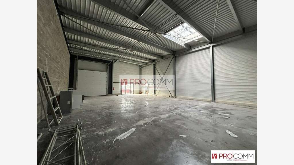 Local d'activité neuf 432m²à louer à Mainvilliers