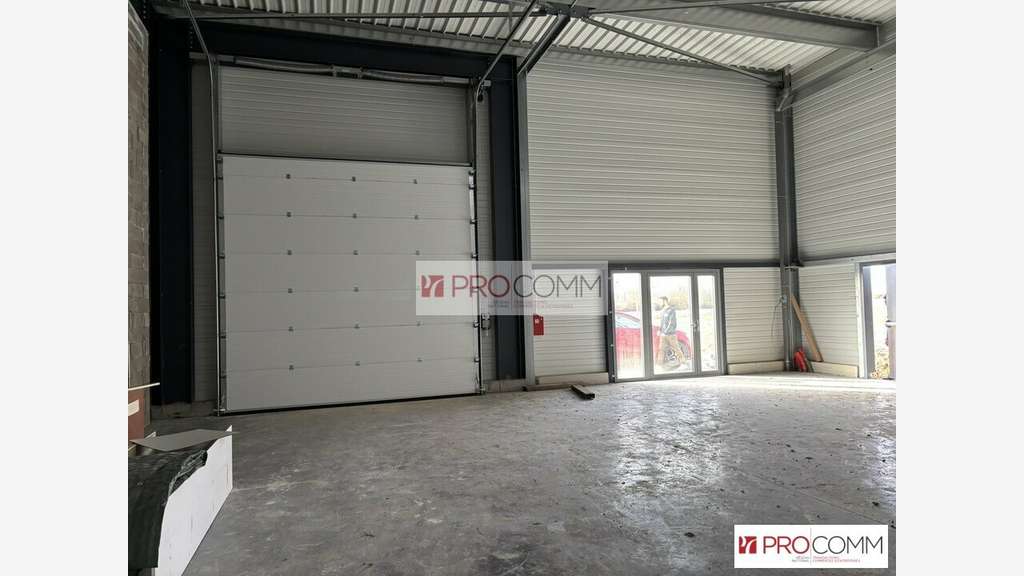Local d'activité neuf 432m²à louer à Mainvilliers