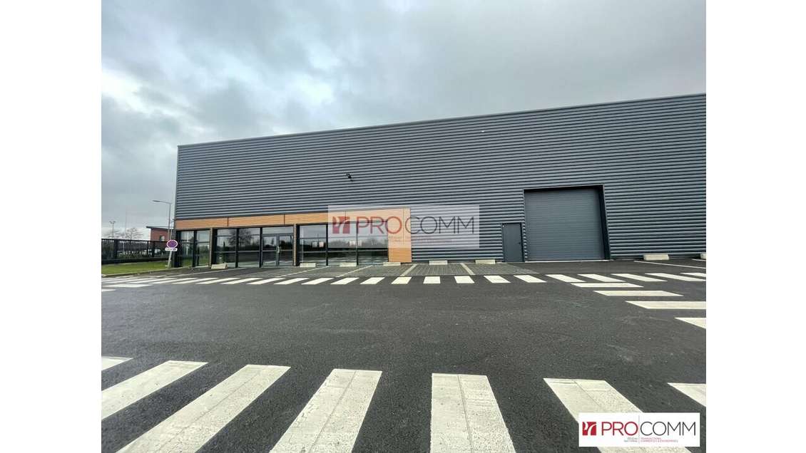 Local d'activité neuf 308m² à louer à Mainvilliers