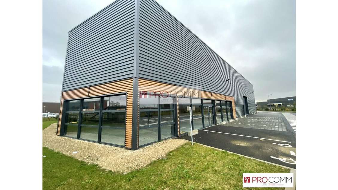 Local neuf 308m² modulable à louer à Mainvilliers