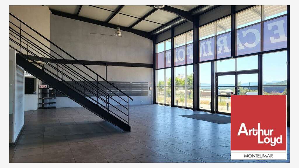 Local d'activité 1150m² à louer à Malataverne