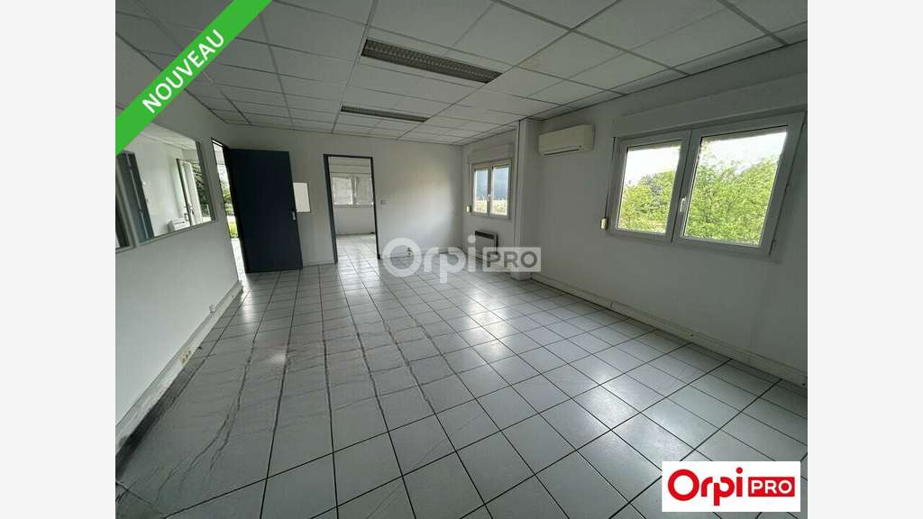 A louer local d'activité 350m² à Malataverne