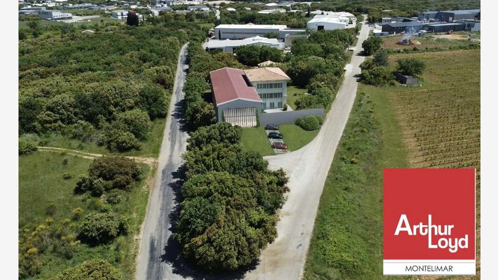Entrepôt 363m² à louer Zone du Razas à Malataverne