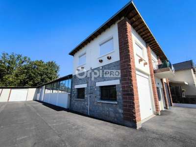 Local professionnel de 430m² à louer à Malemort