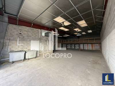 A louer entrepôt 375m² Mandelieu Parc la Siagne