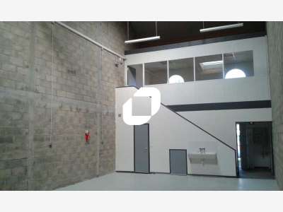 A louer Local d'activité 127m² Mandres les roses