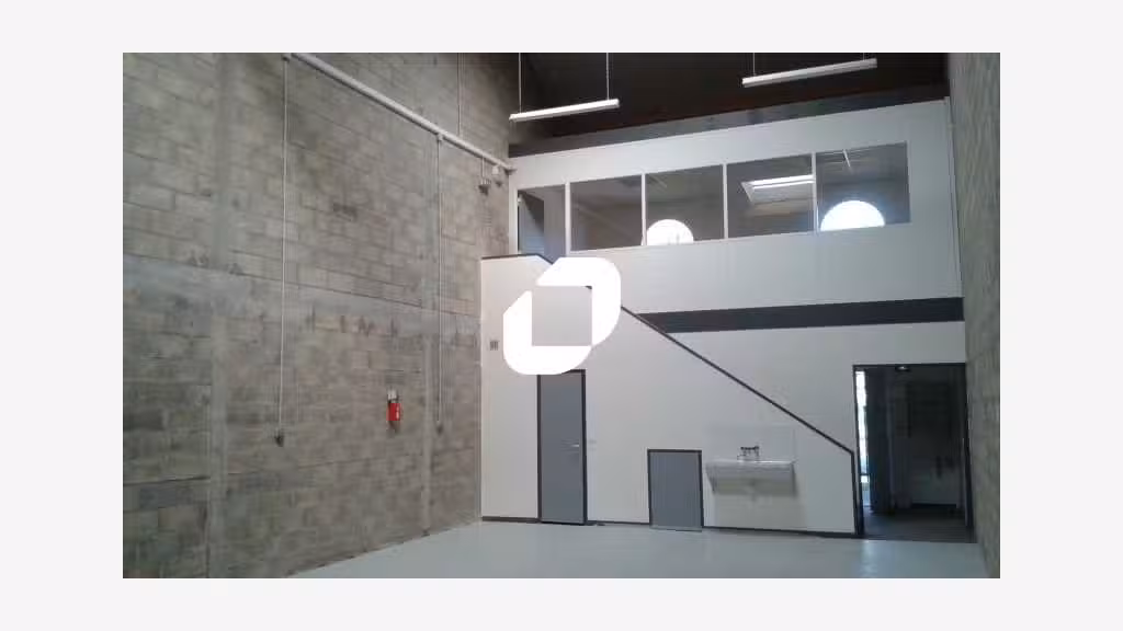 A louer Local d'activité 257m² Mandres les roses