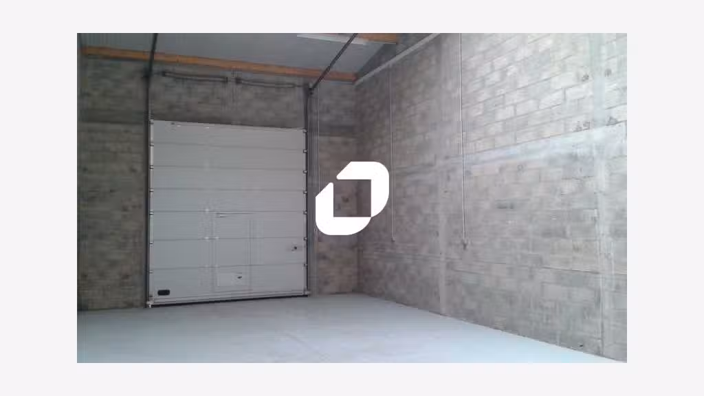 A louer Local d'activité 257m² Mandres les roses