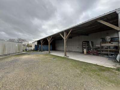 À louer – Local d'activités de 524 m² à Manne