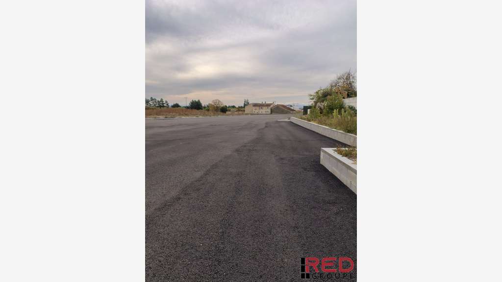 A louer entrepôt 3749m² à l'entrée de Manosque A51