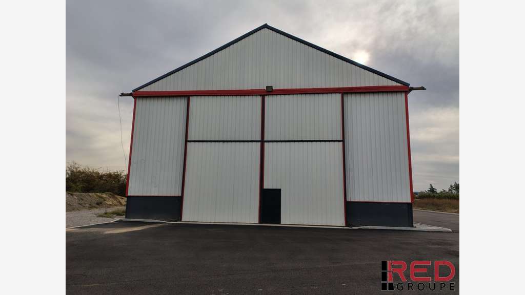 A louer entrepôt 3749m² à l'entrée de Manosque A51