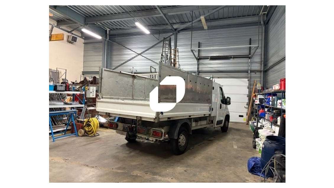 A louer Local d'activité 258m² Mantes la jolie