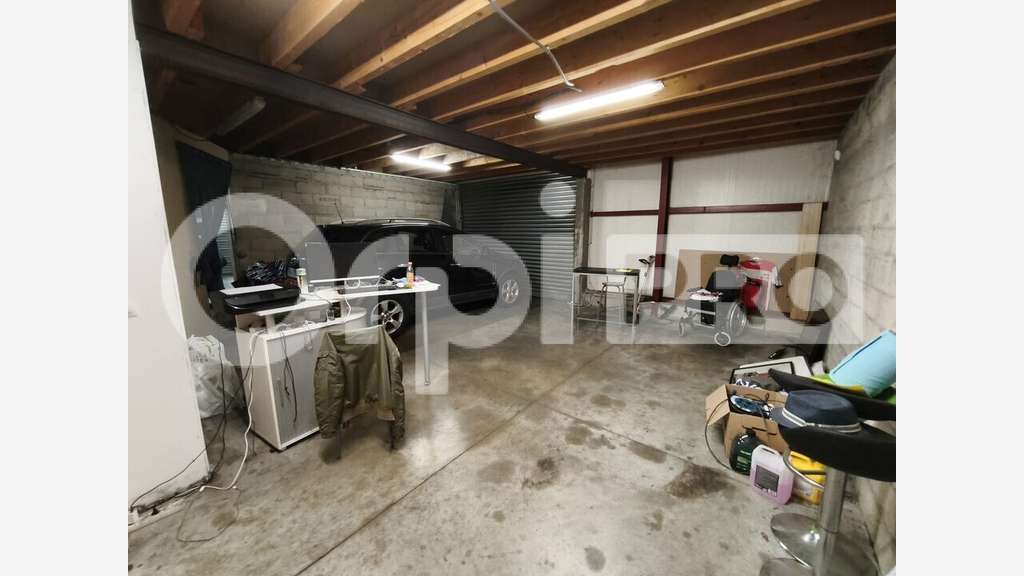 Local d'activité de 194m² à louer à Marcheprime