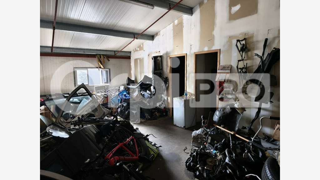 Local d'activité de 194m² à louer à Marcheprime