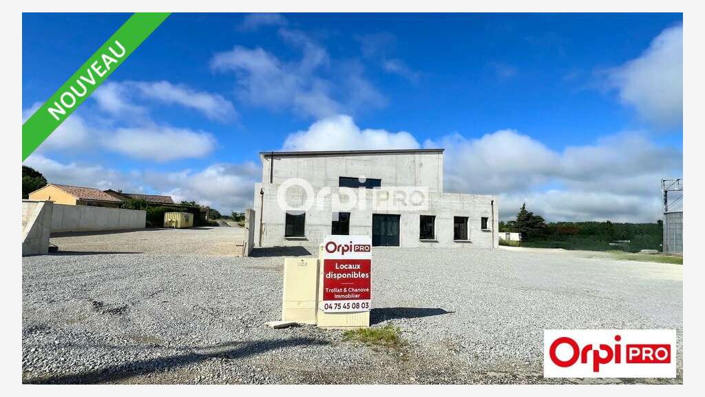 Local d'activité 728m² à louer à Marches