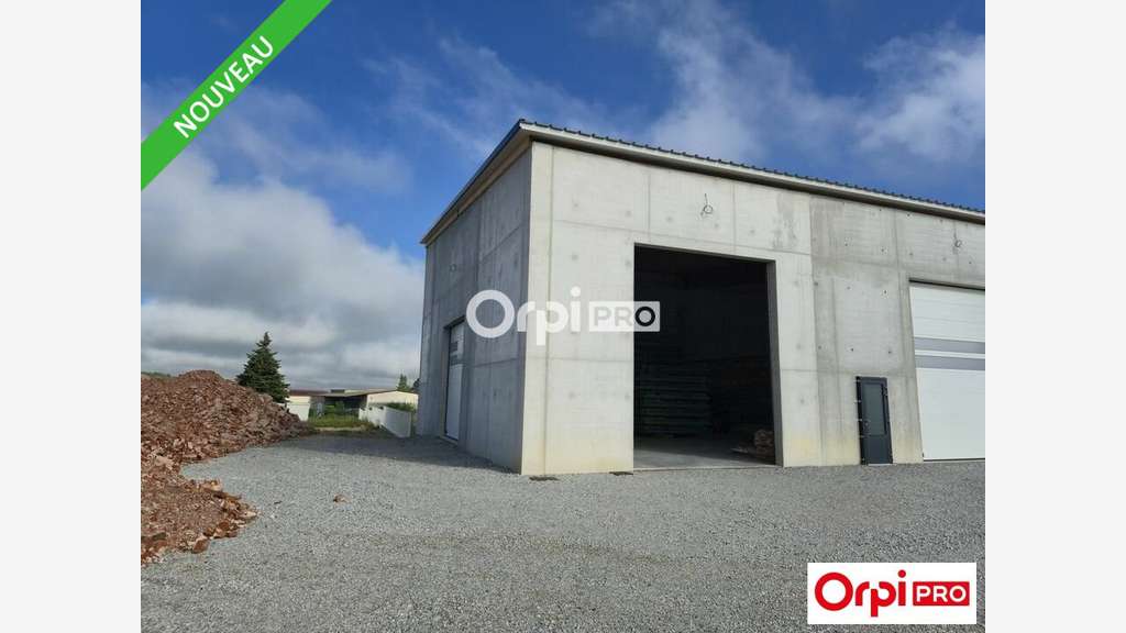 Local d'activité 728m² à louer à Marches