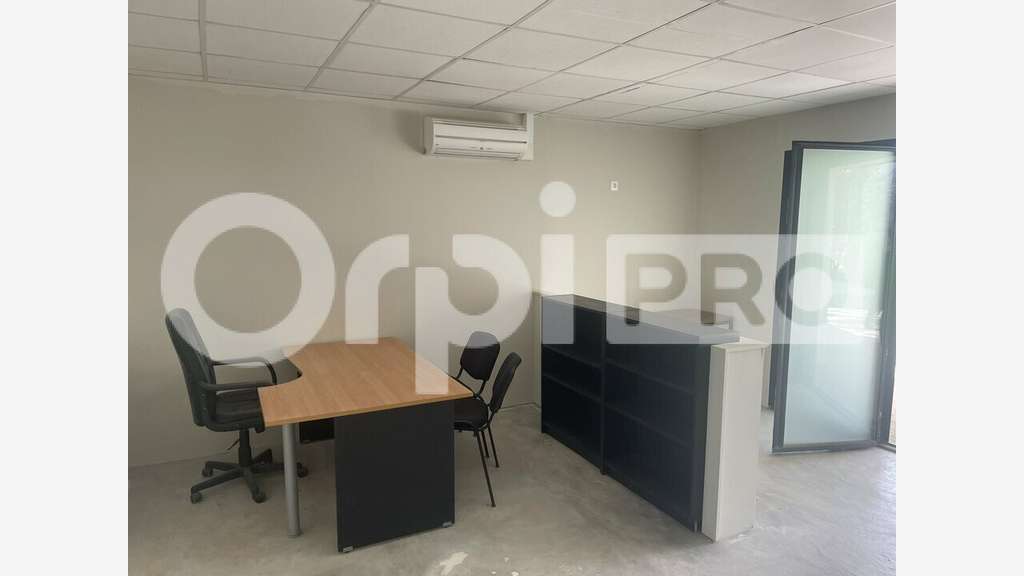Local 69m² RDC à louer à Marcilly d'Azergues