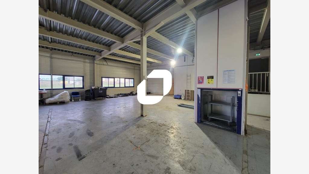 A louer Local d'activité 311m² Marcoussis