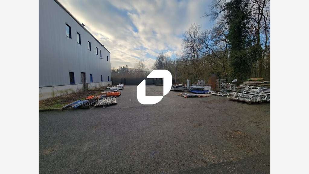 A louer Local d'activité 311m² Marcoussis