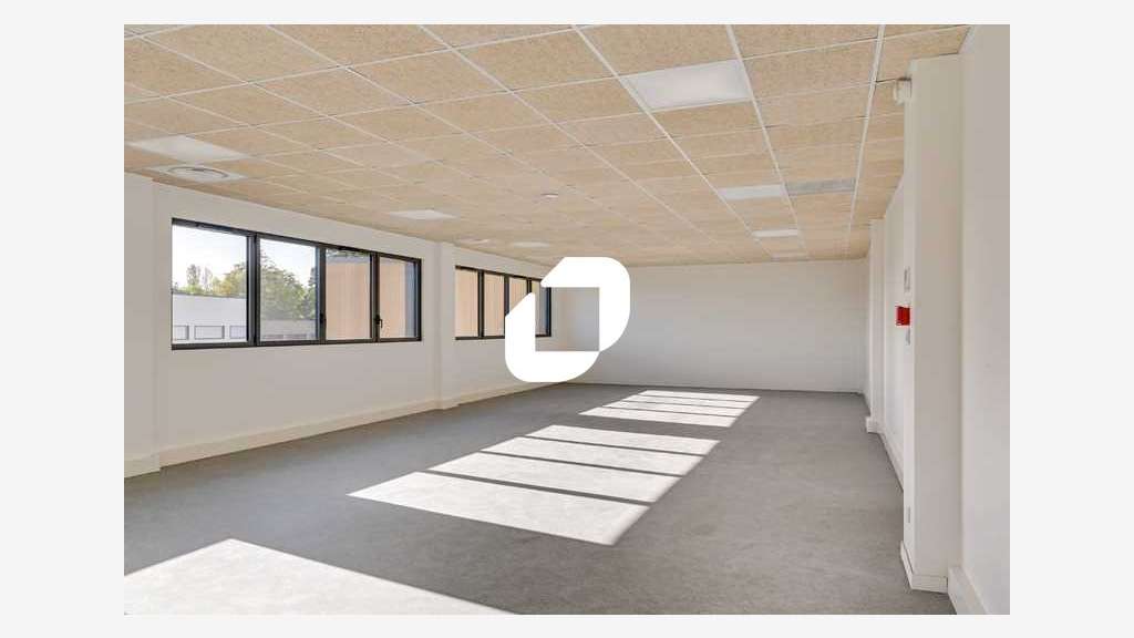 A louer Local d'activité 299m² Marcoussis