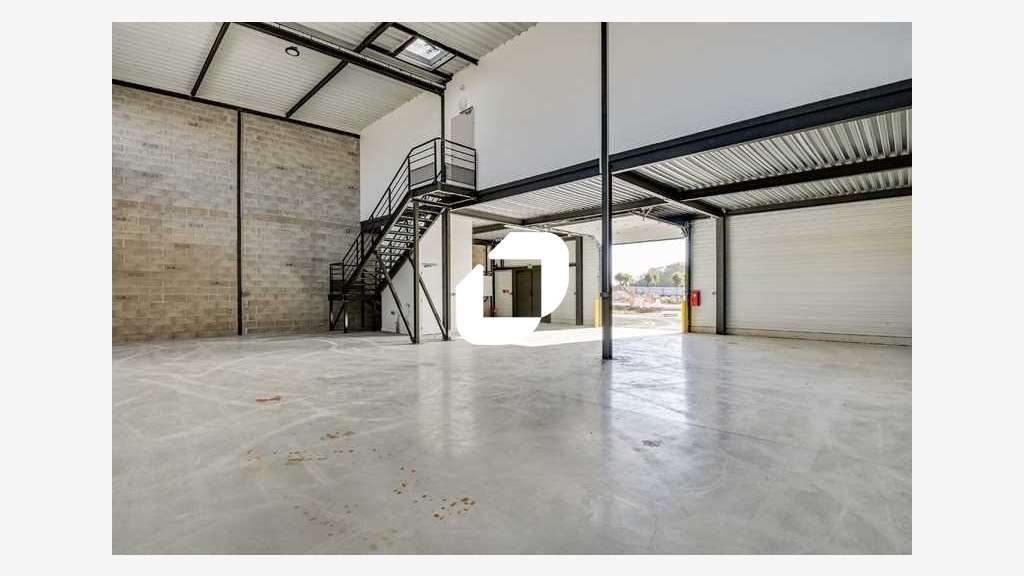 A louer Local d'activité 299m² Marcoussis