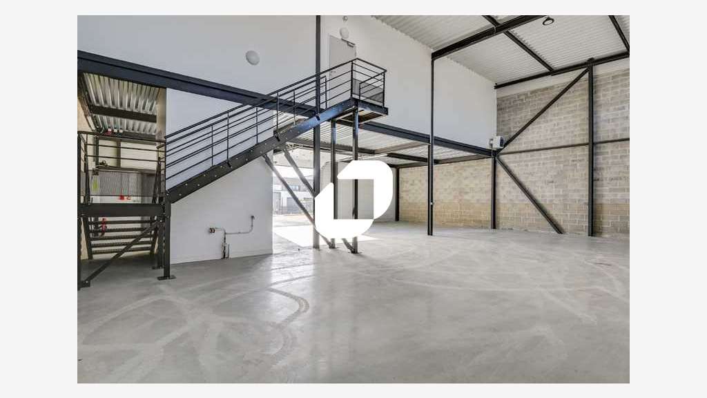 A louer Local d'activité 642m² Marcoussis