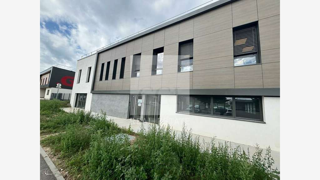 Local d'activité 275m² à louer à Marcy-l'Étoile