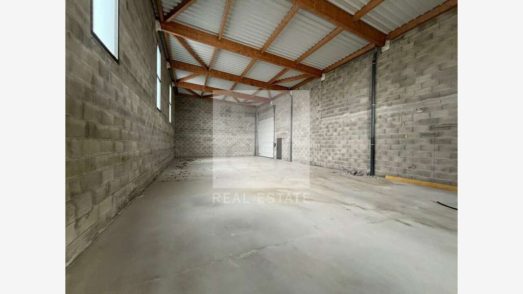 Local d'activité 275m² à louer à Marcy-l'Étoile