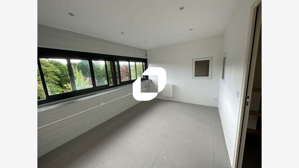 A louer Local d'activité 126m² Mareil sur mauldre