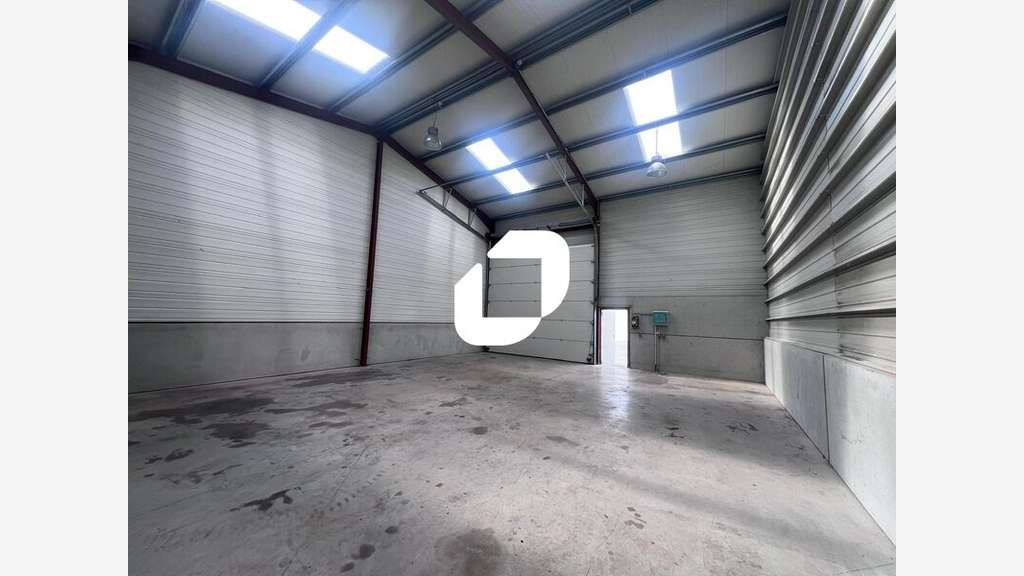 A louer Local d'activité 850m² Mareuil les meaux