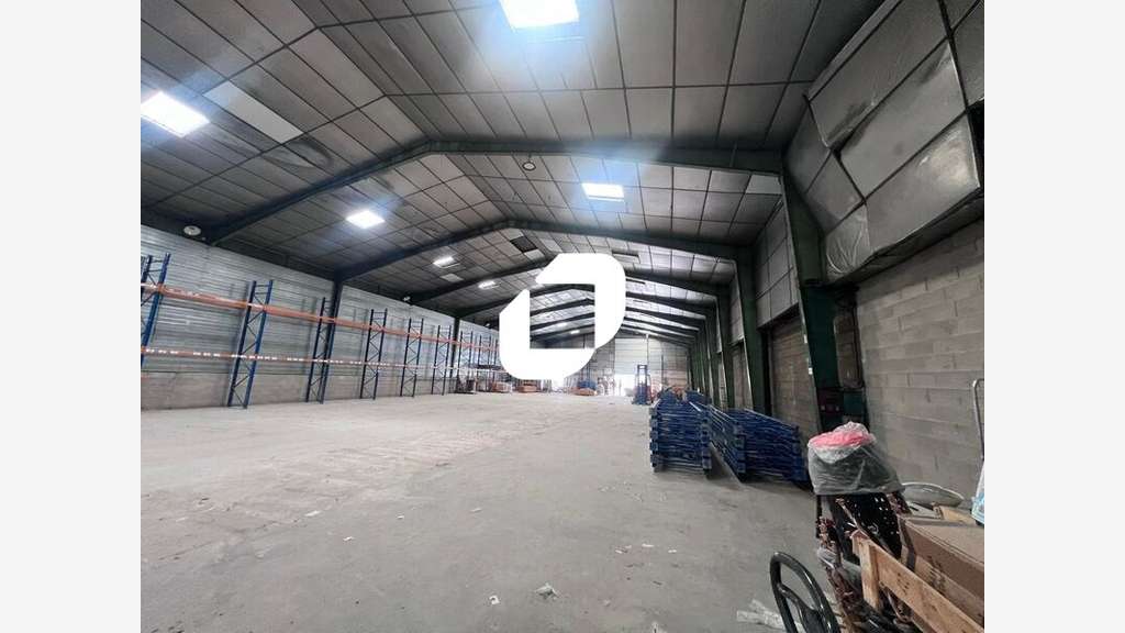 A louer Local d'activité 1500m² Mareuil les meaux
